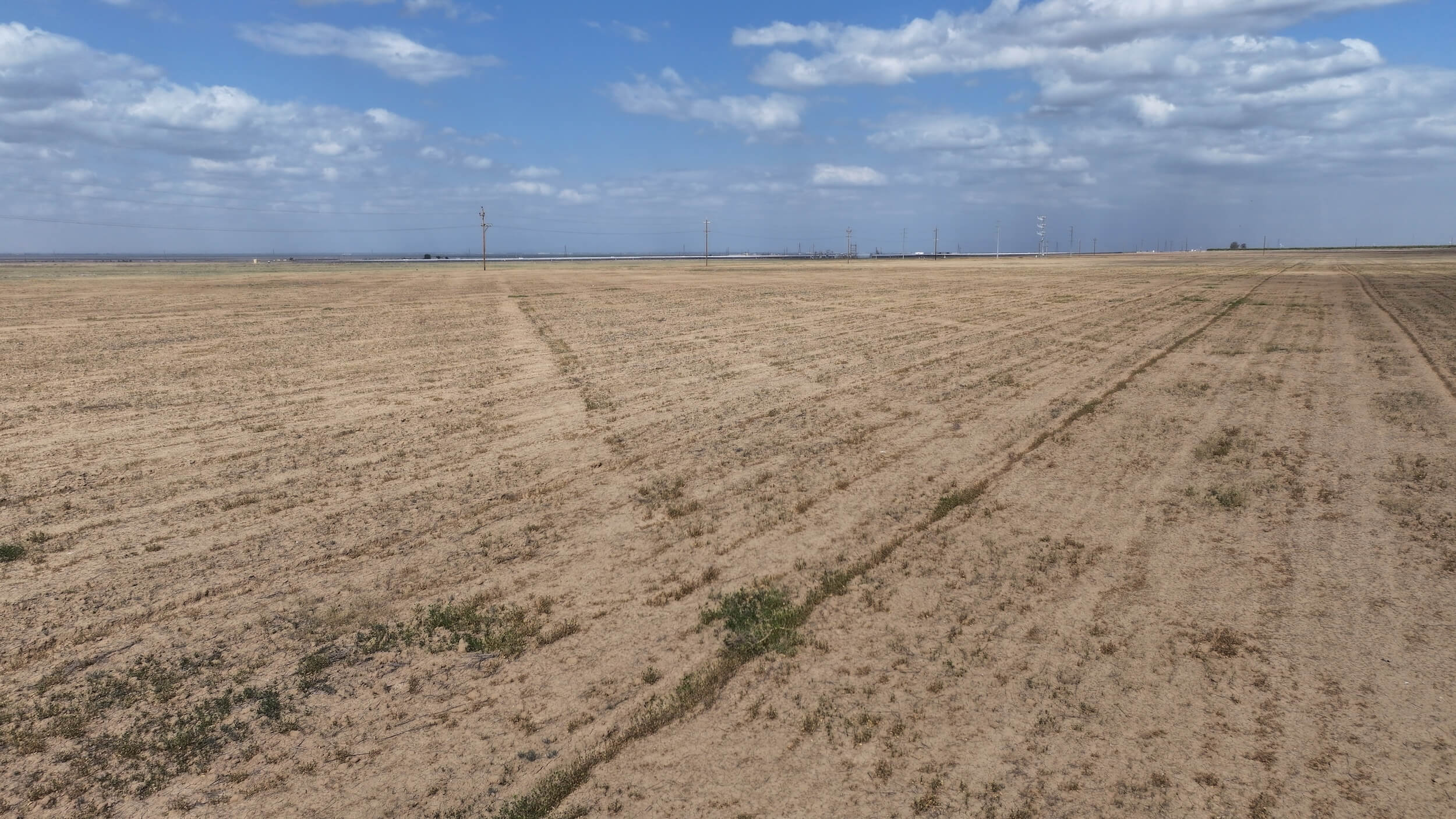 329.95 GROSS ACRES OF OPEN GROUND LOCATED IN WHEELER RIDGE-MARICOPA WATER STORAGE DISTRICT
